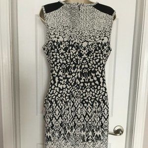 NWT Carmen Marc Valvo Women Stretch-Knit Dress Lined Size M Medium